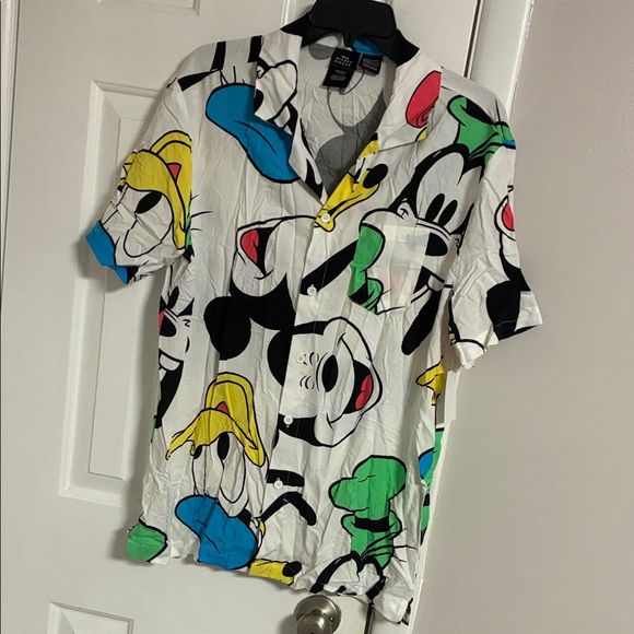 Disney button down - Picture 1 of 3